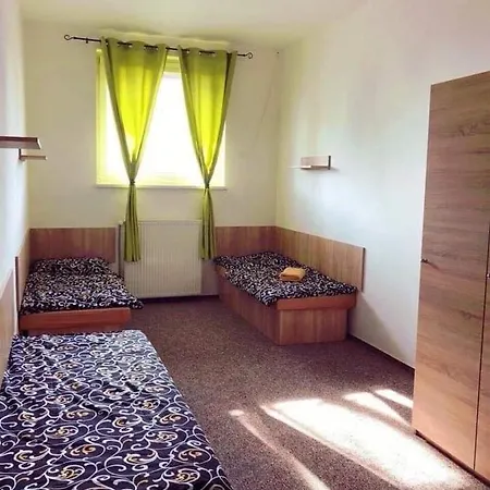 Jánošíkovské Izby Auberge de jeunesse *