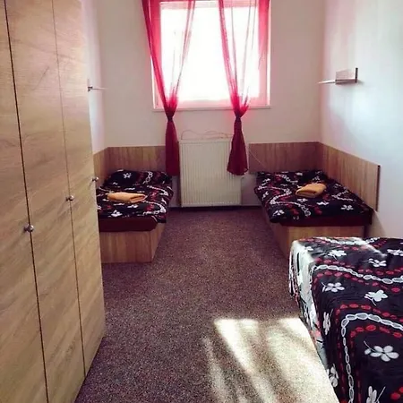 Jánošíkovské Izby Auberge de jeunesse Košice
