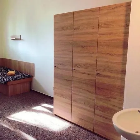 Auberge de jeunesse Jánošíkovské Izby *